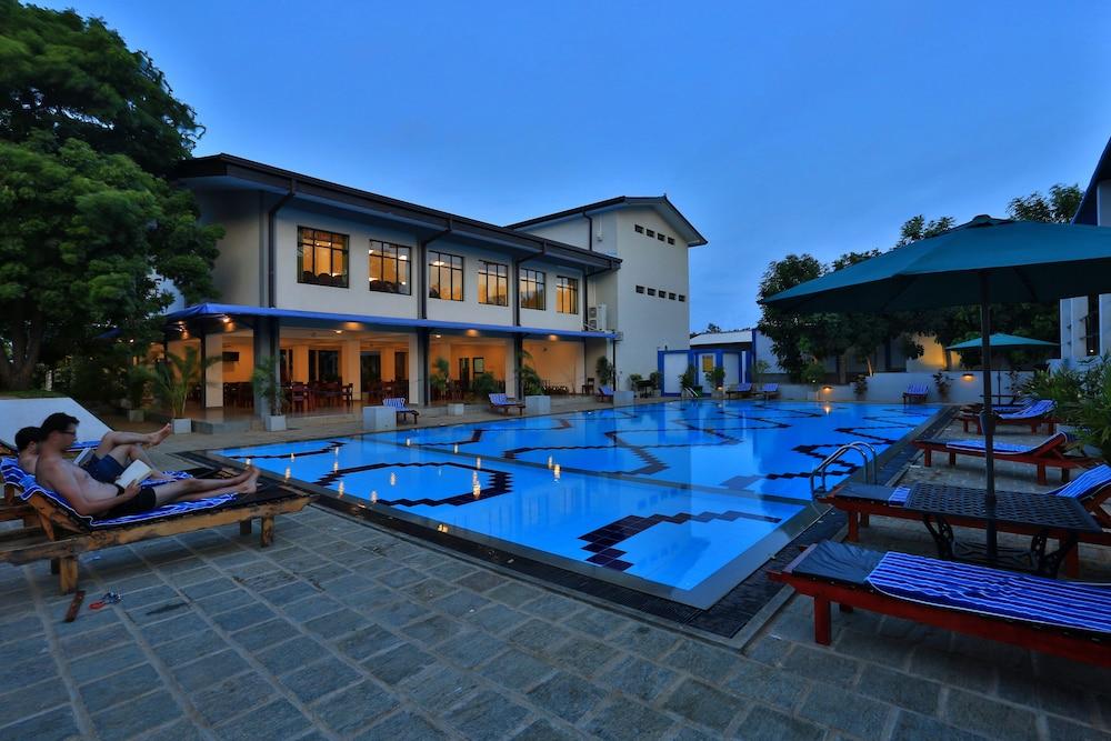 The Blue Wave Hotel Arugam Bay Εξωτερικό φωτογραφία